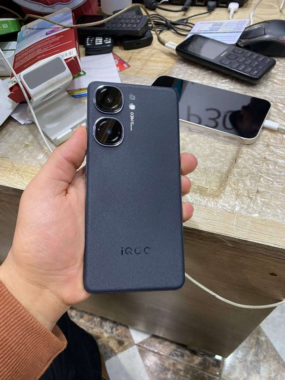 السلام عليكم
جهاز iqoo neo 9 / آي كيو نيو 9
نضيف جدا السعر 330 الف 
المواصفات
ذاكرة 256 رام 12+12
معالج سناب دراغون 8 جين 2 فلاكشب ببجي 120 ثابت
شاشة اوملد 144 هيرتز
بطارية 5160 ملي امبير يدعم سرعة شحن 120 واط


**إذا كنت صاحب هذا الإعلان وتريد حذفه لأي سبب، رجاءا أرسل رسالة إلى الدعم الفني**