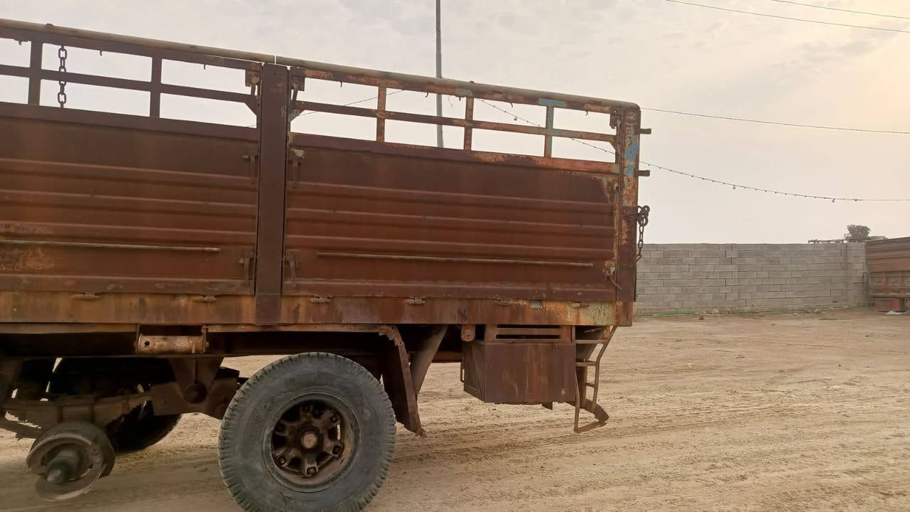 السلام عليكم 
للبيع 
عربانه بلام هورد
طول 13.5
دناكير 3 
السعر 30 $ وبيه مجال للشراي 

معرض العراق لبيع السيارات والآليات الثقيلة 
الانبار ـ الفلوجه معارض الخط السريع 
*********** - ***********
