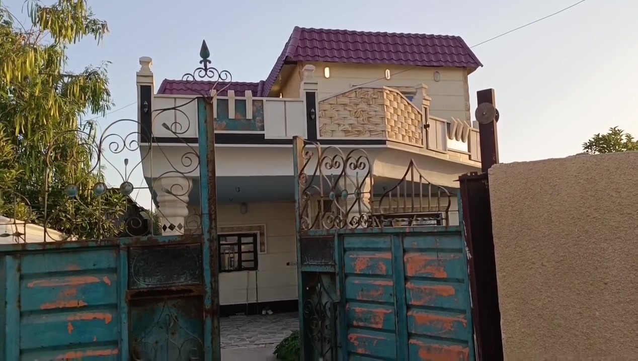 دار مساحتة 300 تحويل حصة سند 25 على طابو المحموديه واجهة 8.5 ونزال35.25 واقع حال 334
تفاصيل البيت بل فديو العنوان هوررجب قريب من مجمع المنتجع امواج البحر 
السعر 150 مليون خدمات كاملة ماء كهرباء وتبليط مواد ذهبي انترنيت ضوئي بيت يتكون من 3 غرف نوم طابقين 
تواصل على ارقام التالية 
***********
***********

