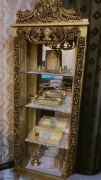 فاترينة • ميز شاشة • قابل تفاوض