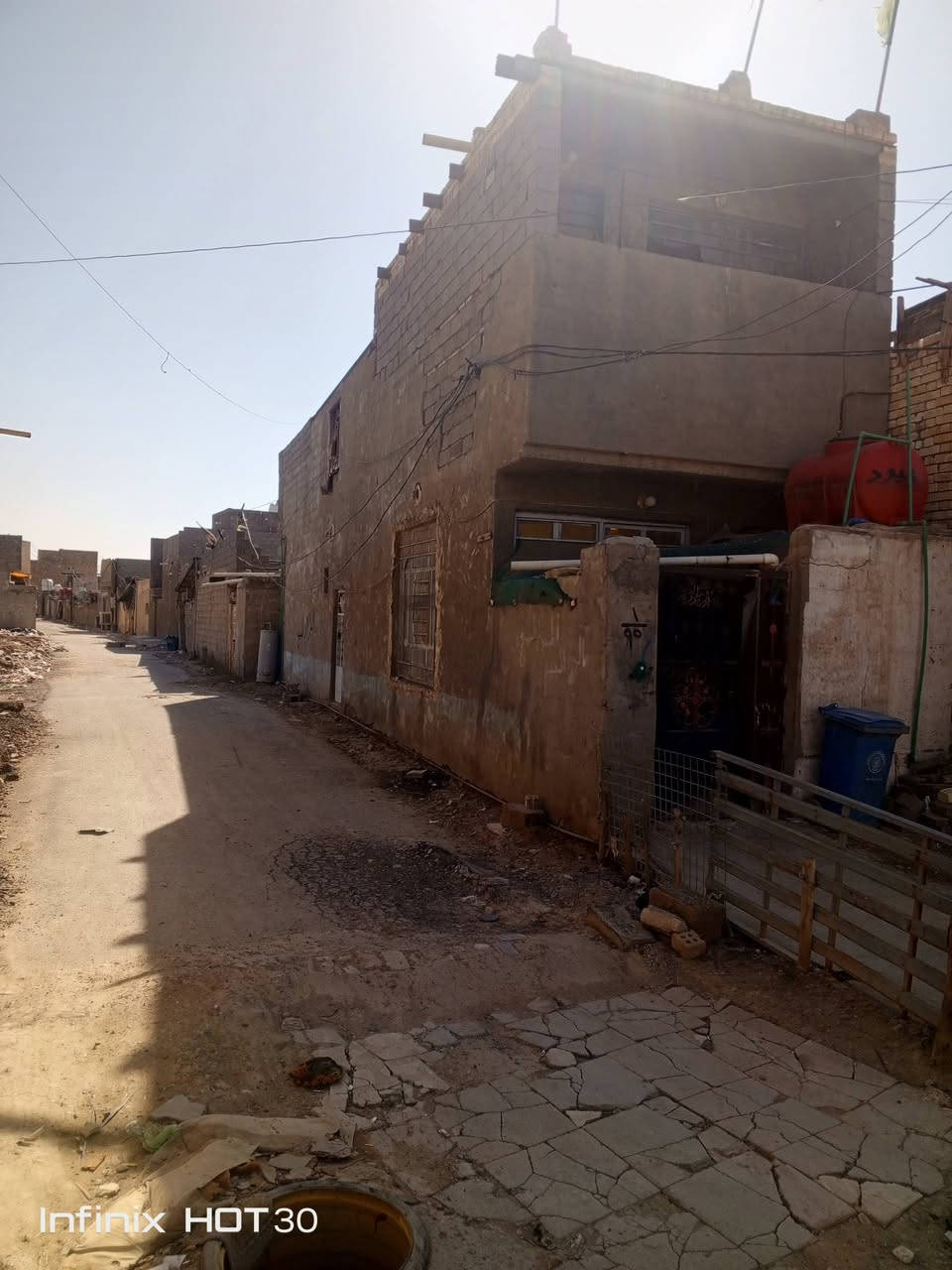 السلام عليكم بيت البيع في الحميدية بشارع سيد عوده قرب سواق ابو قاسم بيت يحتوي ستقبال +مطبخ +غرفه وبل خير ترك وحمام والطابق الثاني غرفه وبيتونه وصطح السعر ٣٥وبي مجال بصيط رقم ***********
