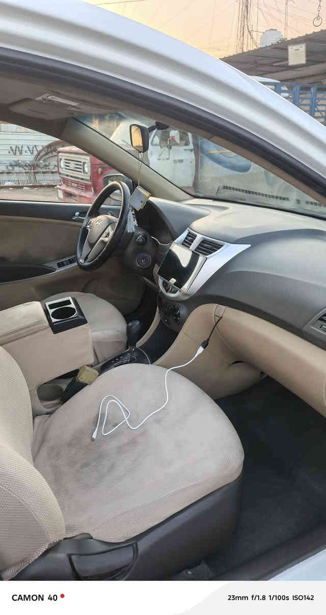 السلام عليكم سيارة اكسنت موديل ٢٠١٥ خليجي فول مواصفات السعر ١١٠$ بيه مجال مع السونار للاستفسار الاتصال ***********
