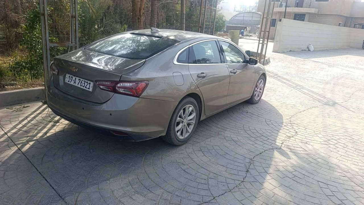 🚗 للبيع Chevrolet Malibu 2024 موديل 2024 أمريكي
سيارة معوقين، رقم كربلاء دولي
بيها ضربة سطحية خفيفة جداً وما تأثر على الاستخدام
✔️ مكينة قوية وناعمة
✔️ سيارة مريحة ونظيفة
💰 السعر 110  ورقه  سعر جدا مناسب  وبيها مجال للجادين
مكان سياره كربلاء 
⏰ البيع مستعجل
‏‪0771 209 3823‬‏
