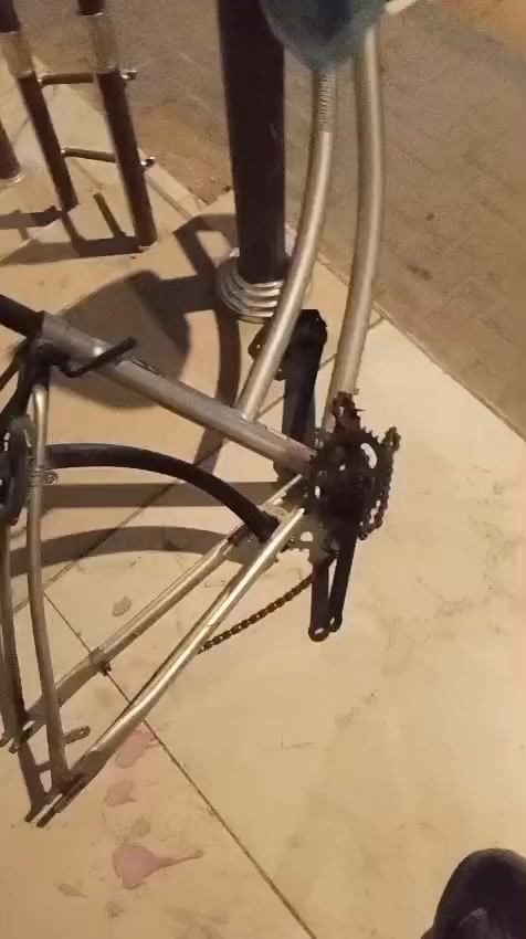 السلام عليكم للبيع شاصي وثنين ويلات وياهن تايرات جدد وتيوب جدد والبايسكل وياه المكينه والزنجيل وويا مال كشن ووياه مدكر ووياه كفات ومال كفات السعر 35 الف جدد ما بيهن شي بس تعال وشد


**إذا كنت صاحب هذا الإعلان وتريد حذفه لأي سبب، رجاءا أرسل رسالة إلى الدعم الفني**