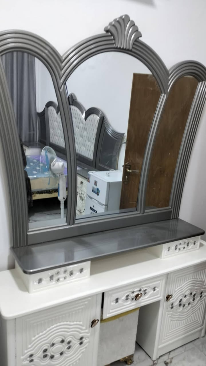 للبيع غرفه اخشاب نجاره تزكام جديده صاج شغل درجه اولى تركي ١١قطعه


**إذا كنت صاحب هذا الإعلان وتريد حذفه لأي سبب، رجاءا أرسل رسالة إلى الدعم الفني**