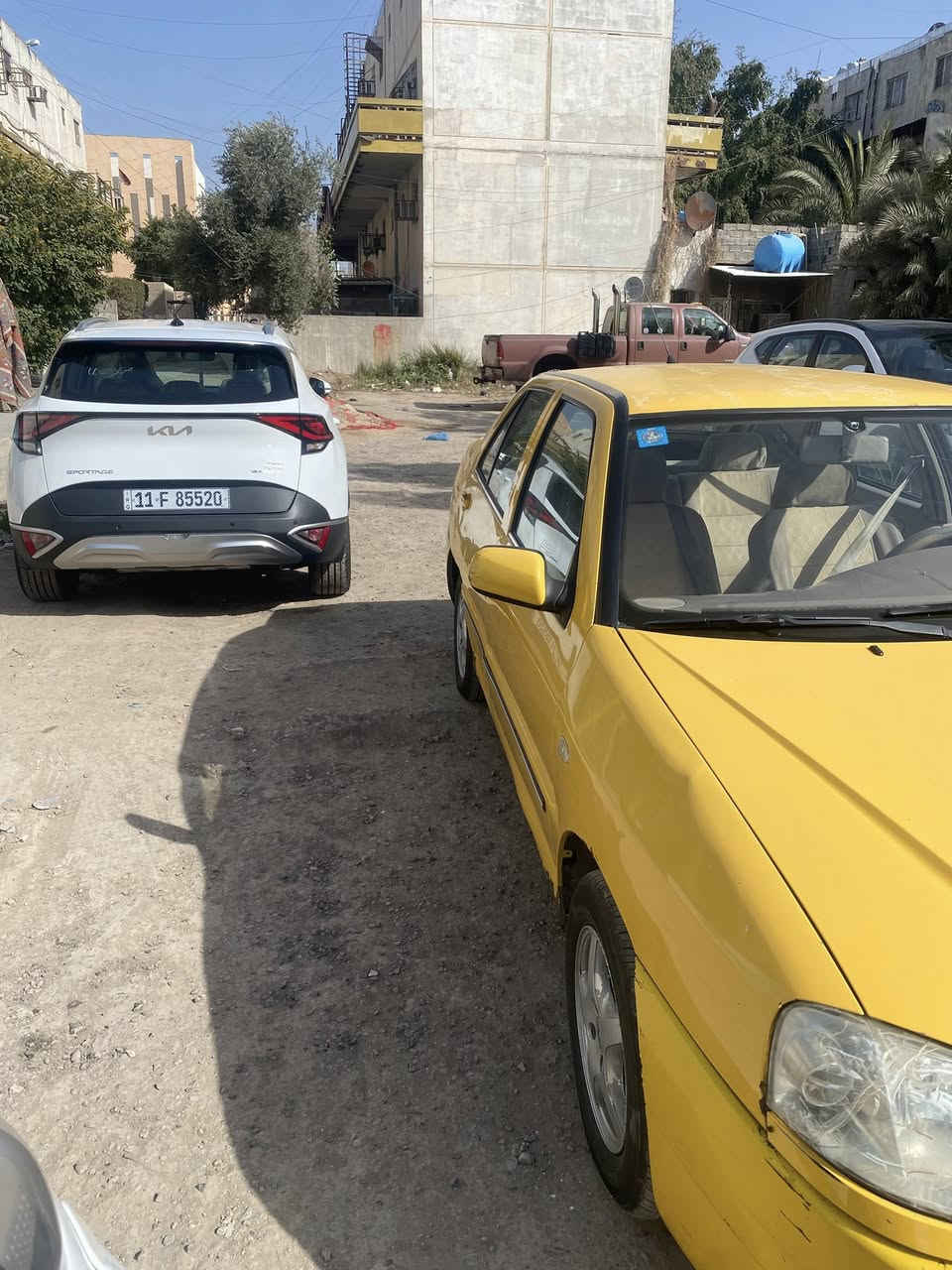 السلام عليكم
شيري كوين موديل ٢٠١١
بدون اي ضرر او صبغ مصفرة هيئة وغرامات 
مكينة كير خير من الله تدفئة تبريد شغالات
السعر ٢٢
متواجد واتساب 
رقم الهاتف ***********
