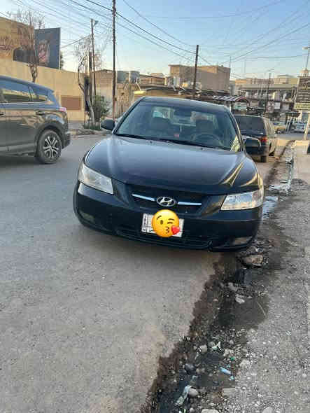 السلام عليكم 
سوناتا 2007 امريكي 

مكينه ٤ /٢٤٠٠ 

تحكمات ستيرن فتحت سقف 

مثبت سرعه باقي المواصفات معروفه 

السعر ٩٣ وبيها مجال 

للاتصال ***********
عنوان نينوى الموصل
