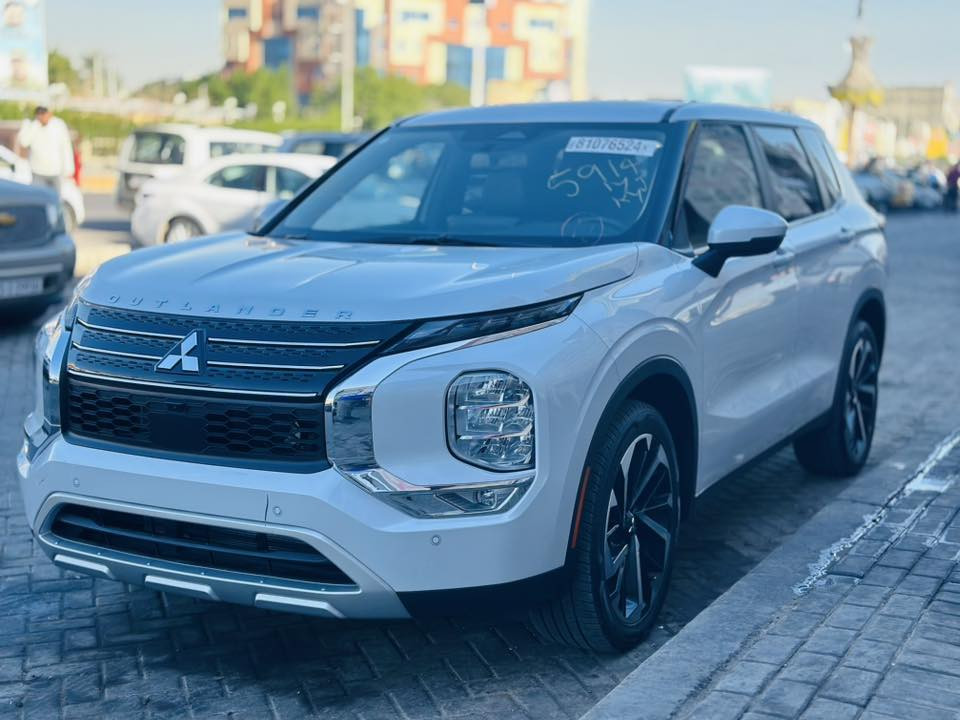 🚗للبيع – سيارة صفر (وكالة امريكي ) 🚗
Mitsubishi Outlander 2024 – فئة SE (أعلى م

📌 رقم شاصي (JA4J3VA85RZ065569)

✨ المواصفات:

 • محرك قوي و اقتصادي (4 سلندر)

 • نظام دفع ثنائي (أمامي FWD)

 • شاشة كبيرة + نظام ملاحة

 • كاميرات 360 درجة

 • حساسات أمامية وخلفية

 • فتحة سقف (Sunroof)

 • مقاعد جلد فخمة

 • توتدفئة للمقاعد

 • نظام تشغيل بصمة (Smart Key)

•

 • شاشة عدادات رقمية

 • نظام صوتي عالي الجودة

 • مثبت سرعة + رادار

 • نظام أمان متكامل (تحذير خروج عن المسار + مانع اصطدام)

 • 7 ركاب (عائلية مريحة)

📌 الحالة: صفر كيلومتر – 

وارد امريكي تقرير مياه امطار تشغيل وقياده من داخل مزاد امريكا 

📌 اللون: (ابيض صدفي )

 📌 رقم شاصي (JA4J3VA85RZ065569)

🔥 سيارة متكاملة – أعلى فئة – جاهزة للتسجيل

تترقم جميع محافظات من غير قليم كردستان 

📞 للاستفسار: (رقمك هاتف 📞 ***********

— في ‏بغداد. الطالبية.‏
