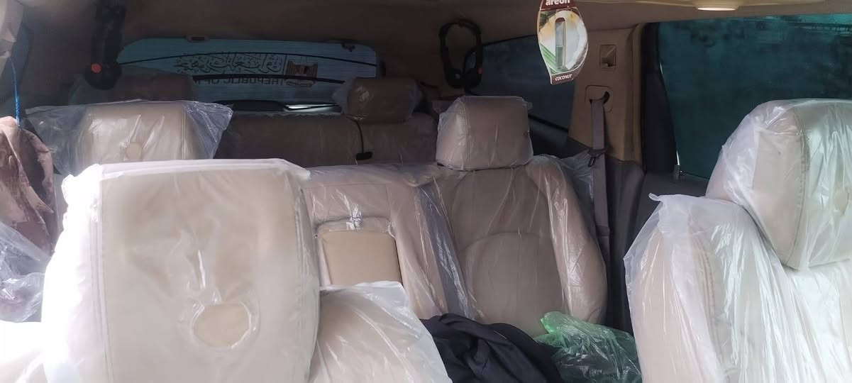 سلام عليكم شوفرليت ترافس
السياره جديده عليها غرمه 11ورقه ينزل من سعرها 93تفاصيل اكثر اتصال عل رقم ***********
