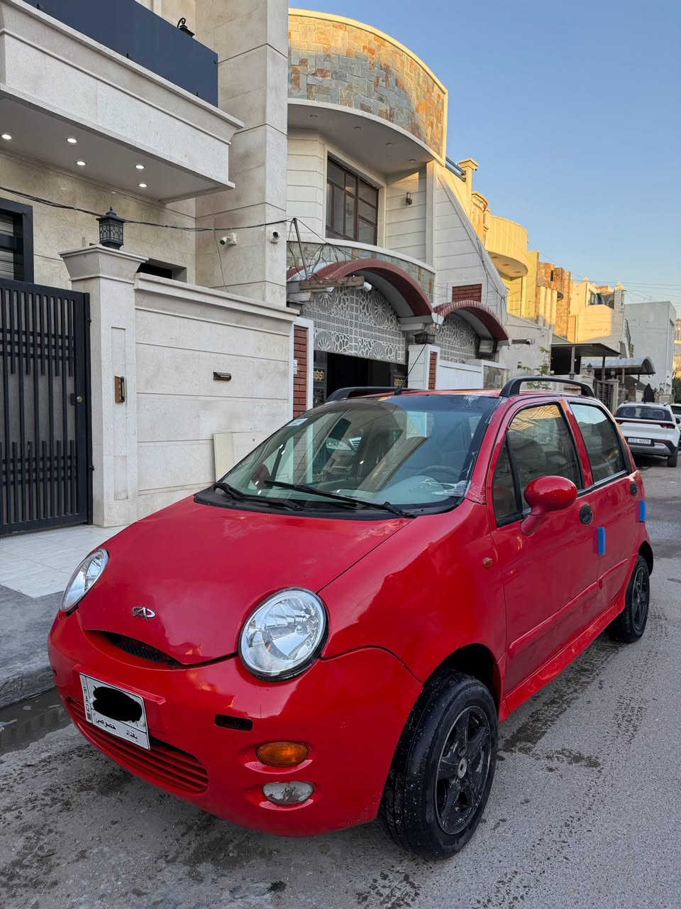 شيري كيو كيو 2013 بغداد للبيع 
السعر ب٣٣ ورقه وبيها مجال جدا بسيط 
محرك وكير ومنظومة نضيفات جدا 
تبريدها شغال ثلج 
كير اوتماتيك- محرك 4 سلندر المرغوب 
مكاني بغداد المنصور للأستفسار:
*********** رصيد او واتس اب متواجد
