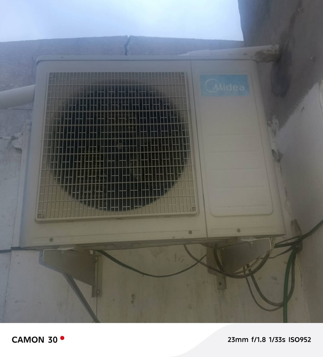 سبلت ثنين اله ربع ينقره يشتغل 
سبب البيع اريد انتقل مكان اخر 250الف ***********
