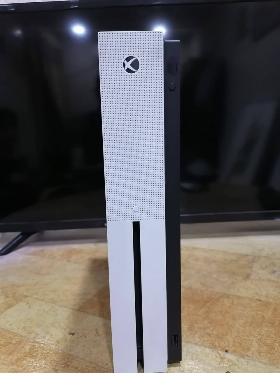 X box one s
ذاكره 512g
الجهاز مفتوح بس نضيف تفحصه بيدك
بي ألعاب مشتريهن بالجهاز (gta5/كلف ديوتي بلاك اوبس 2)
ألعاب موجوده بالجهاز من الكيم باس(فيفا25/فاراكراي6/ gta5/فورزا هورايزن 5)
سعر 150 وبي مجال بسيط
مكاني نجف


**إذا كنت صاحب هذا الإعلان وتريد حذفه لأي سبب، رجاءا أرسل رسالة إلى الدعم الفني**