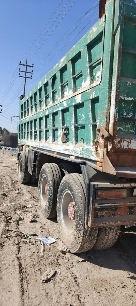 السلام عليكم مقطوره سوريه للبيع  3 دناكير 16 براد  ذرعه 25م طول 7 جاهزه من كلشي  كهربائيات شغاله  ونج سدر جديد  مكاني بابل قضاء القاسم   السعر 110 وبي مجال  الاستفسار ***********
