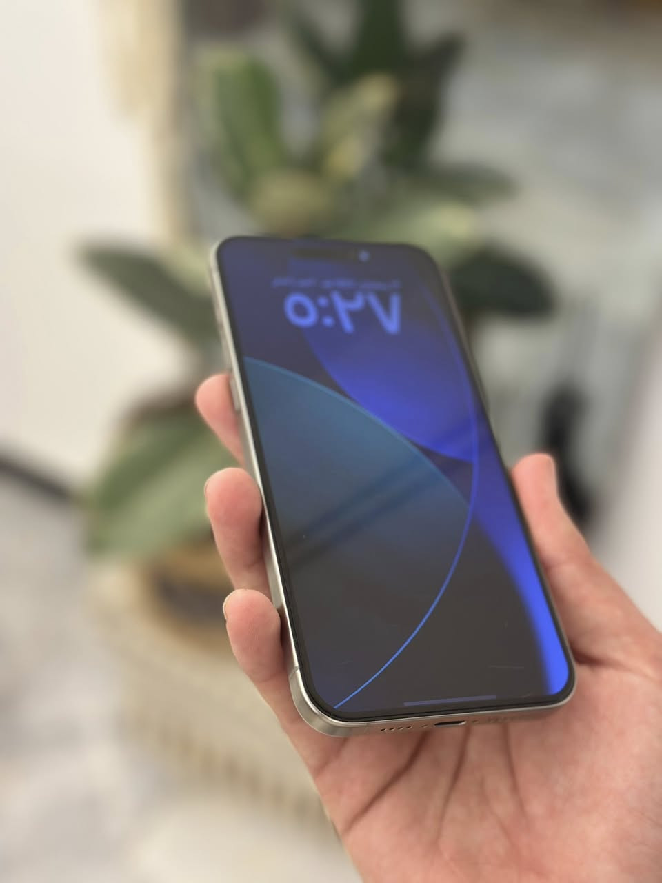 ايفون 15 برو ماكس
 ذاكره 256

بطاريه 88🔋

 جهاز بلادي ونضيف فقط هاي الخدشين حت مو بل كلاسه خدش سطحي بل نشرته لل مصداقيه ولا مبين 

سعر 950 ألف 
مكاني بغداد لل تواصل 

***********
