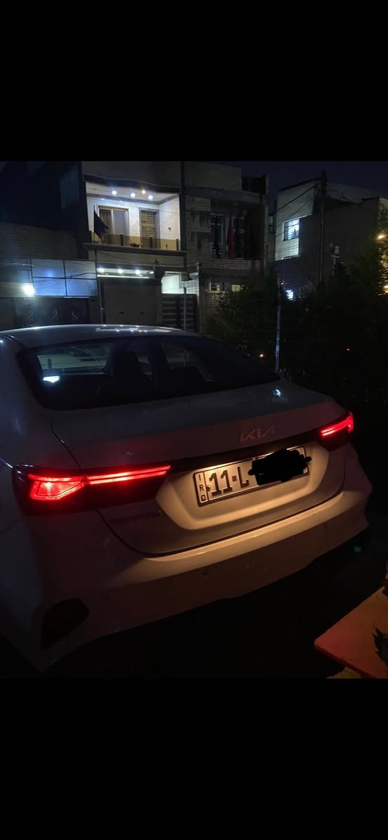 كيا سيراتو 2024 خليجي
ماشية  40.000 km محرك 2000 دوش
السيارة مكفولة كفالة عامه شرط الفحص والسونار 
شاشة ابل كاربلاي واندرويد والمواصفات الباقية الاعتيادية السيارة جديدة وبأسمي تحويل ثاني يوم 
السعر / 175$
*********** مكاني بغداد
