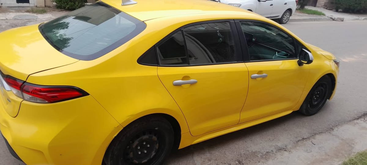 كورلا موديل 2023 امريكي
 تكسي رقم بغداد ب133 وبيها مجال 
 حادثها( واكعة شجرة على القمارة والبنيد وطخات 
رقم الشاصي وصور الحادث بالنشر)
مبدل بيها عكال القمارة والبنيد مال تفصيخ
ايرباك بردة طاك *
يعني تكم الغود شواصي مكفول 
كير ومكينة على وضع الشركة ماشية 38 الف فقط
السيارة ترقمت ب2024 رقم جديد لل2029 
مكينة 2000 .. تخم تاير جديد 
مواصفات عادية شاشة وتحكم استيرن كاعيات حوضية 
مكانها بغداد حي الجامعة ***********
*********** بغداد, العراق
