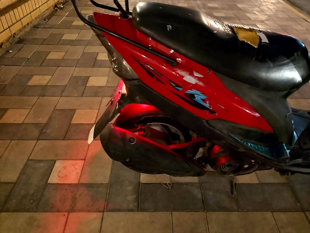 سلام عليكم دراجه لبيع كفاله  عامه من محرك كهربائيات محرك 49دراجه خير من الله بس كفر تجاري عنوان كوت رقم‏‪***********‬‏
