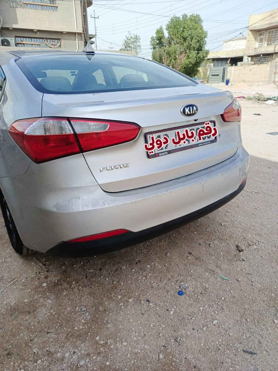 سلام عليكم فورتي امريكي موديل 2014 سياره حادثه فقط دعاميه اماميه والسونار موضح في الصور  سياره جاهزه من كلشي محرك وكسر وحداديه وتبريد وتدفئه كلشي بيه جديد مواصفات 
محرك 1800 
تحكمات استيرن 
شاشه اندرويد 
رقم كربلاء دولي 
ماشيه 108 الف 
سنويه لل27
مكان السياره كربلاء المقدسة للاستفسار الاتصال على الرقم التالي ***********
