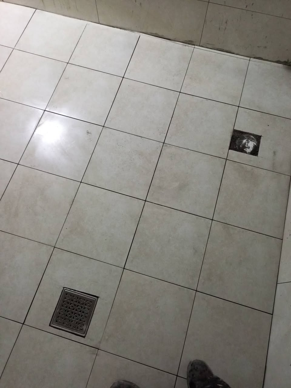 سلام عليكم كادر متفرغ شغل ارضيات وجدران استلام مهندس
***********
