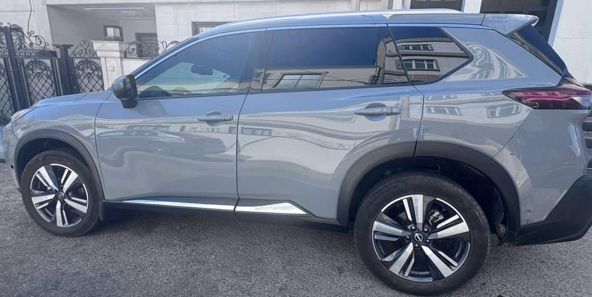 سياره نيسان روج موديل (2023)للبيع
بسعر 17000$ 
وحادث بيها ضرر صندوق امامي  مبدل نفس لون
وبونيت امامي مصبوغ للتواصل واتساب 
***********
