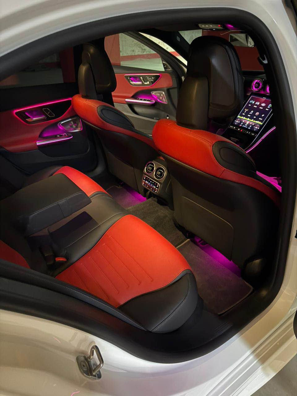 Mercedes  c200 2024 
AMG 
night package
Head up
4zone
Fully loaded
Soft close doors
Burmester sound system
360 camera
Panoramic roof
5000 kilometers only 
full protection 
Imported from Germany 
فرش احمر
فابريكه بالكامل 
‎رخصه سنتين
مرور القاهره
المعاينه التجمع الخامس 
01000056591 القاهرة, مصر


**إذا كنت صاحب هذا الإعلان وتريد حذفه لأي سبب، رجاءا أرسل رسالة إلى الدعم الفني**