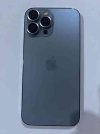 ايفون 13 برو ماكس تك شريحه شرق اوسط نظيف 100% اي شي ما مبدل بي لون بحر...