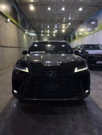 لكزس vip 2023  مكفولة كفالة عامة ماعدى رصعه بالجاملغ الخلفي ومطلعيها p...