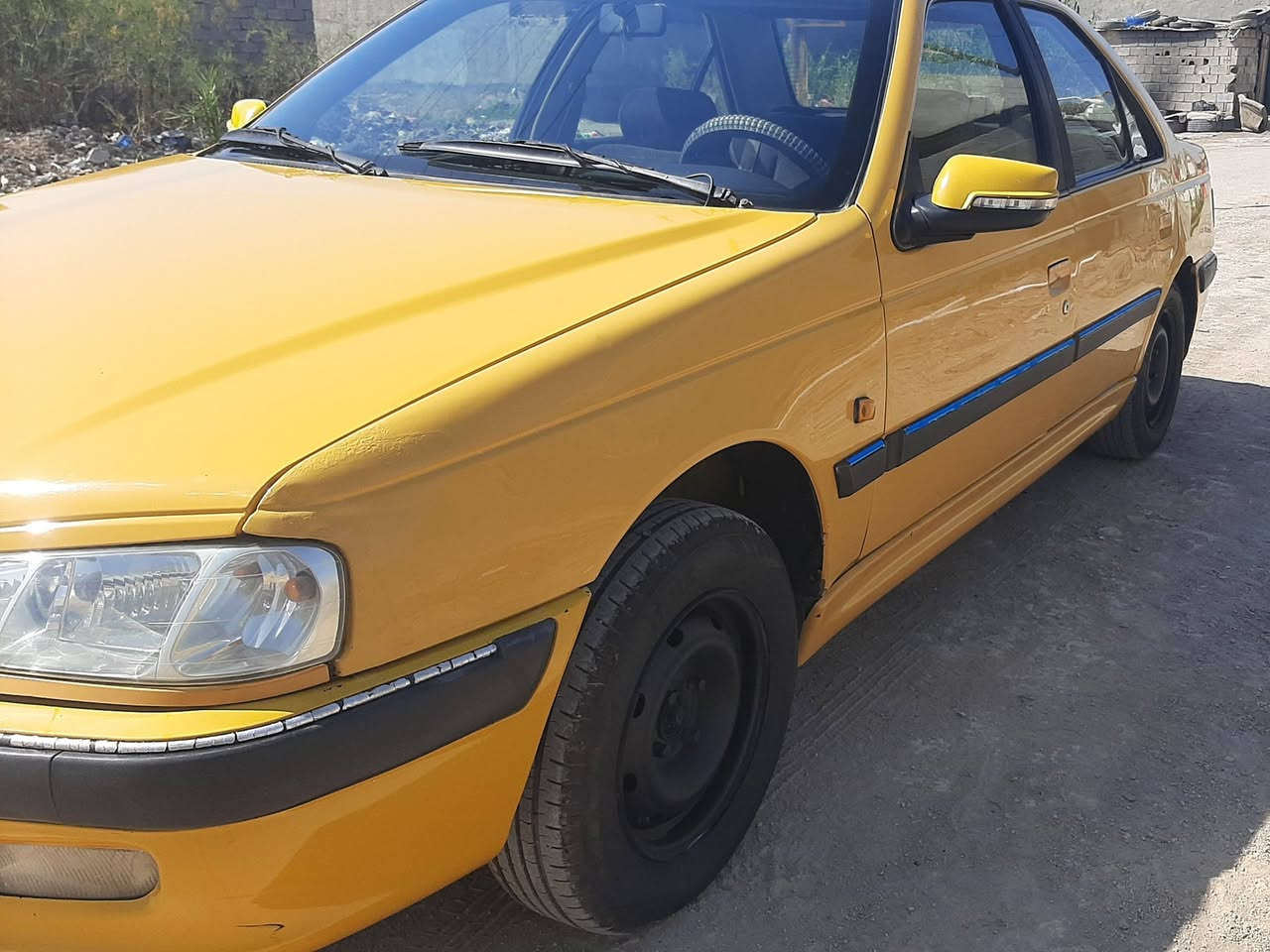 بيجو باص صفرة بغداد ٢٠١٥ 
بنيد مبدل مع ضربه صغيره في الجملغ الخلفي 
سيارة نظيفة خير من الله 
تبريد ثلاجة 
السعر ٤٨ ورقة 
رقم موبايل ***********
