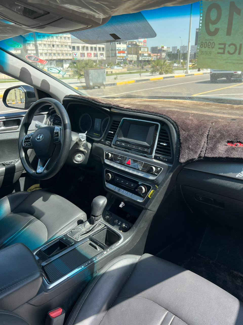 السلام عليكم
سوناتا 2019أصل غاز بلاد خط واحد

ادوات ادوات دخول جديد( گصه جنطه ) متومه ارقام وسنويه شمالي  اصلي 

مواصفات كلش حلوه
شاشه تحكم ستيرن  اشاير بلمري مري شفط كشنات جلد تدفئه
وتبريد حساسات خلفيه تبريد قطعتين امامي و خلفي
( كير ومحرك وحداديه وتبريد كفاله )

السياره كامله من كلشي تاخذها 

مكان السياره البصره 
السعر هذا رقمي ***********
