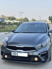 كيا فورتي موديل 2021  المواصفات  شاشه كار بلي حجم كبير    تحكم ستيرن ج...