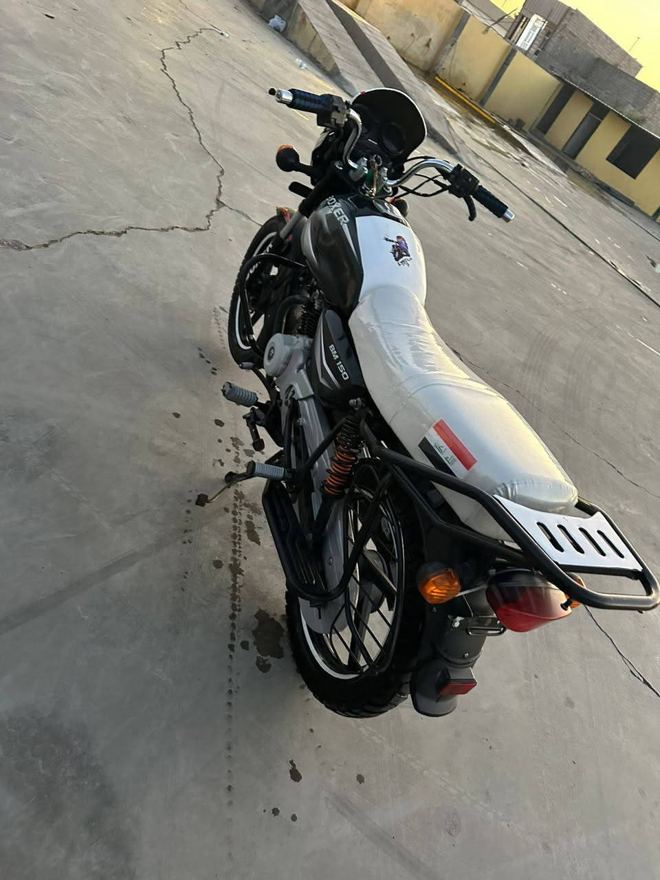 سلام عليكم دراجة بوكسر موديل 22 دراجة خير من الله    الاتصال علا الرقم وبيك خير وتدلل ❤️ ‏‪ ***********2
*********** وتدلل
عنوان(ديالى شهربان)
