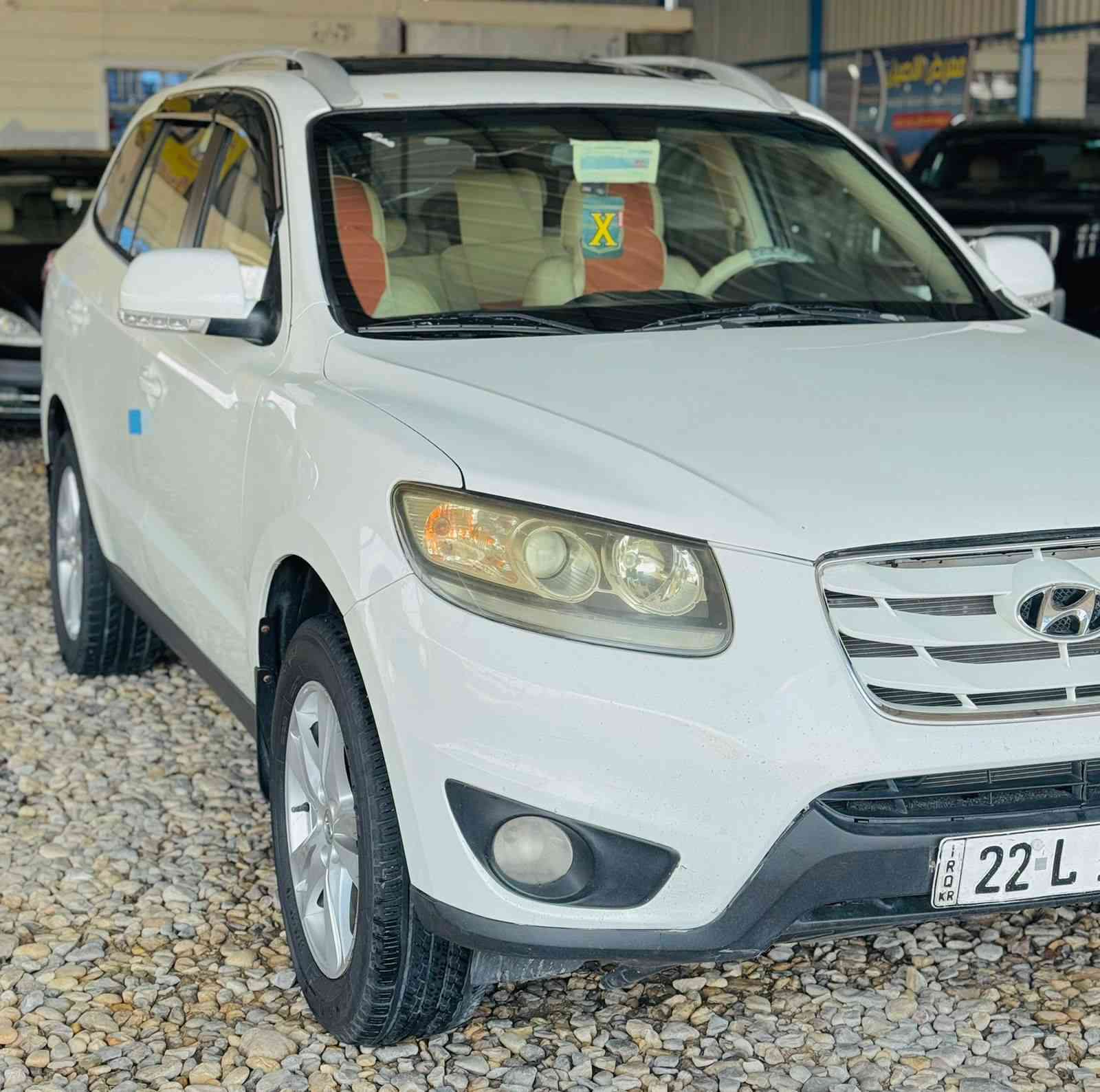 السلام عليكم 
للبيع هونداي سنتافي موديل 2011خليجي مكينه 2400رقم اربيل الدولي بأسم عربي بيهه قطعتين صبغ باب وجاملغ 
العنوان بابل الشوملي 
السعر 123$}***********
