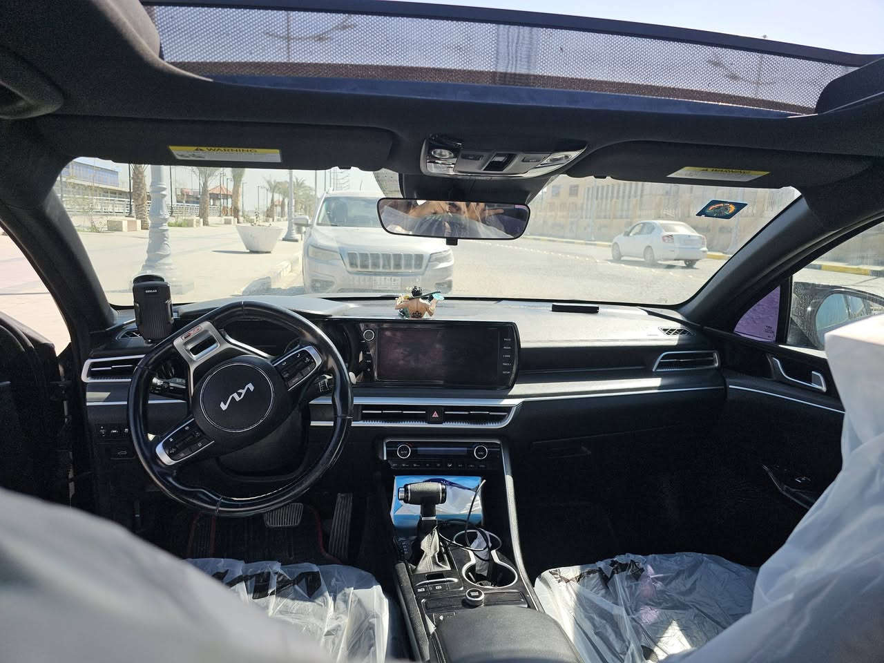 سلام عليكم K5 (GT Line)
الرقم بصرة حره باسمي وتحويل مباشر

الموديل : 2022

نوع المحرك : 1.6 تيربو

عداد المشي : 73 الف

اللون : اسود + البنيد والتكم والثندوق مغلف ppf اسود

طافي مع ضمان 5 سنوات

وارد امريكي

مواصفات فول 1/1

1 بصمة + تشغيل عن بعد
2 حساس جنطه اوتو
3 بانوراما فول قمارة
4 لایت زنون 3 عدسات
5 لد نهاري امامي + لد خلفي
6 كشافات
7 رادار امامي + كامره رادار امامي
8 رادار خلفي وجانبي + نقطه عمياء فول حساس 9 كشنات جلد
10 فول تحكم ستيرن + قياده ذاتيه ذكية
11 کامره خلفية
12_شاشه حجم كبير 
13_سايد بريك بصمة 
14_شحن واير ليس 
15_مود درايف 
16_كشن سائق كهرباء 

صور الحادث بالمنشور 
كفاله كير ومكينه من الفتح والتصليح

عنوان : البصرة 
السعر :165


**إذا كنت صاحب هذا الإعلان وتريد حذفه لأي سبب، رجاءا أرسل رسالة إلى الدعم الفني**