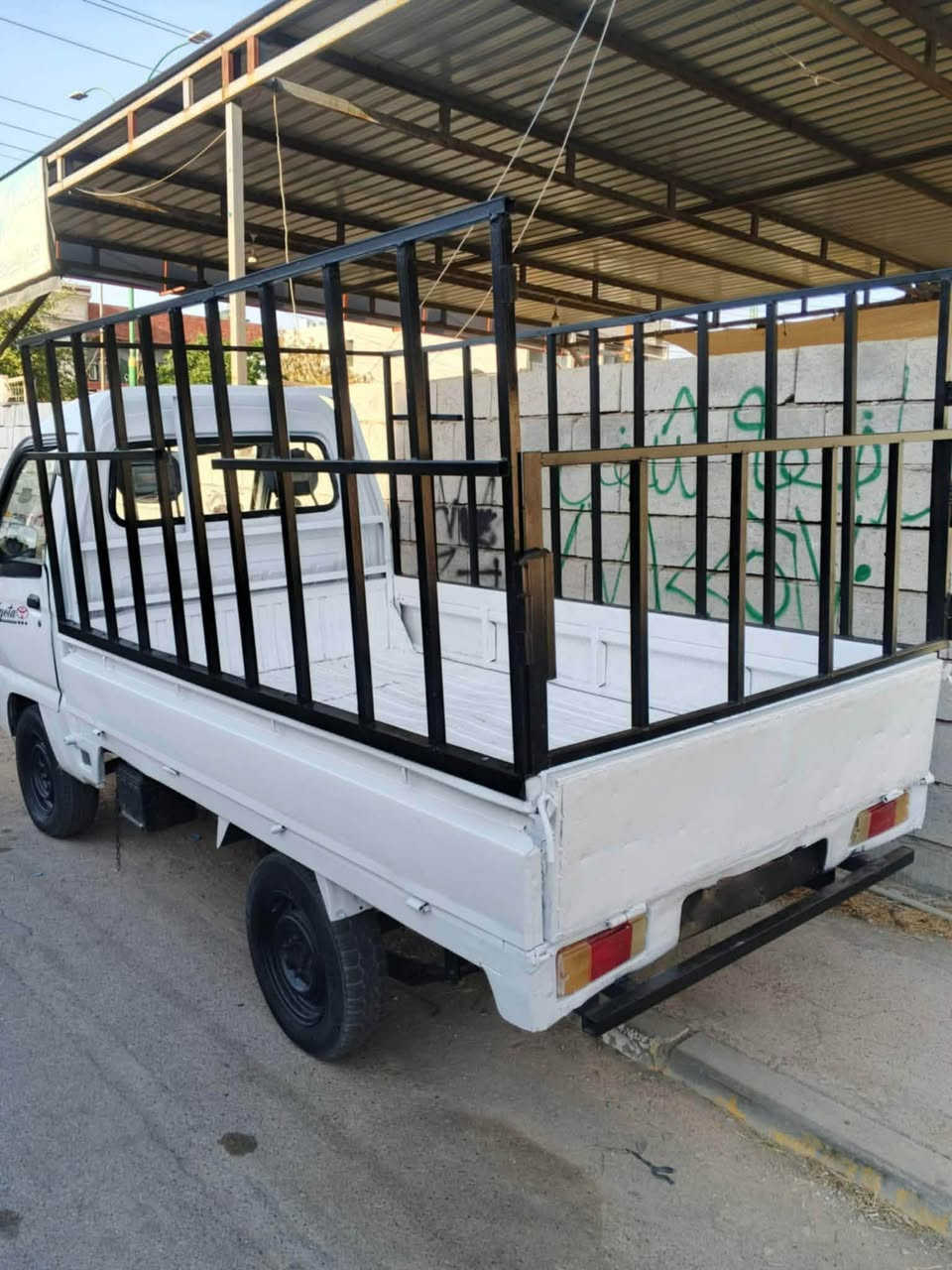 - السَلام ؏ـليڪُم ‬‏
سياره فاو للبيع صبغ عام السيار

  كيرجديد محرك نظيف.
تايرات نظيفة صدرها جديد
  كهربائيات شغاله

  سعر 16وبيها مجال حك الجيه

 كركوك ***********
