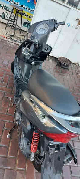 السلام عليكم
ماكس ثعلب سرعه ١٤٠ دراجه شغاله نكره سلف هندر 

كهربائيات شغاله بيه فقط خشونه بالمحرك للعلم لا تبخير ولا تنقيص 

للبيع ب٢٥٠ وبيه مجال 

المكان الاعظمية الشراي يتصل ***********
