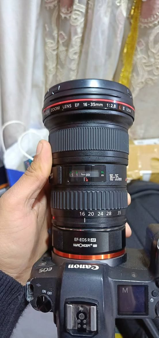 عدسه كانون 16-35 f2.8وايد
عدسه نضاف 99%
 حده ودقه كلش عليه 
وتفيد ت تصوير الفيديو اكثر لان عدسه كلش واسعه
وبسعر 650الف 
واتساب ***********
@إشارة
