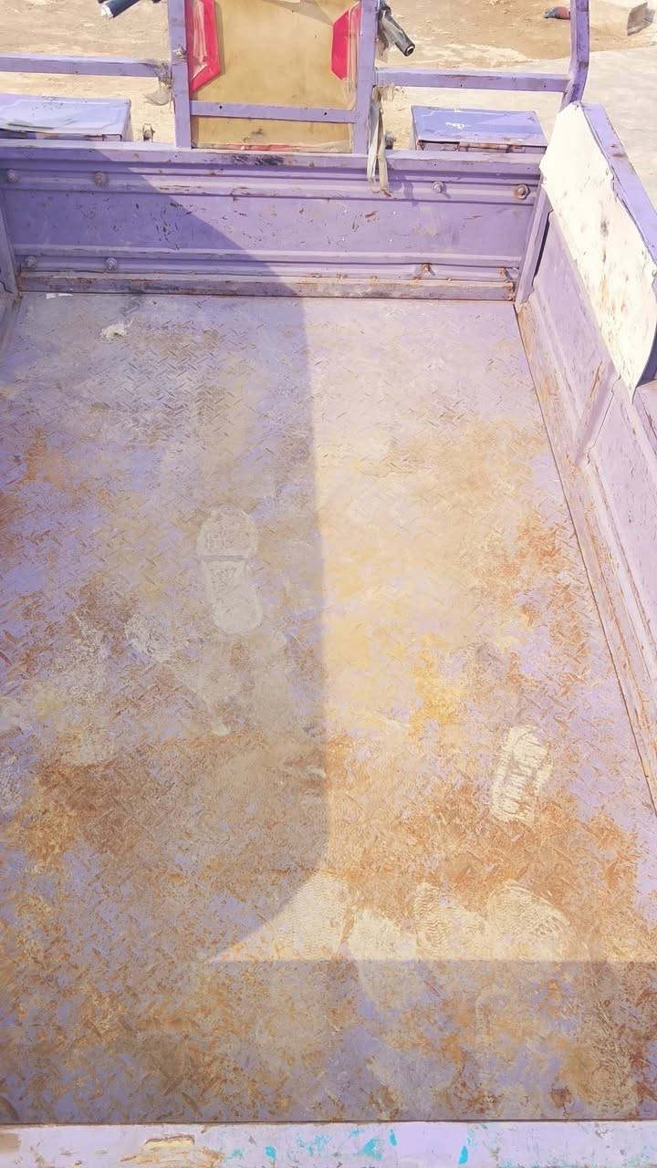 للبيع موديل 20 ولمكينه 24 مكفوله اوراق كلشي بيه شغال سعر 1300 وبيهه مجال ***********
