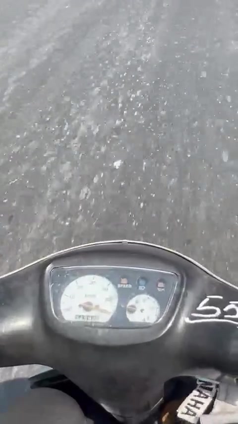 متاح نحله 9زروف للبيع شرط شلعه ومعدل برغي ما مفتوح بيها كلشي بيها بلادي مكينه خاممم كيج جوا ال60 كدامكم بالتصورير الماطور جديد السعر ع خاص مكاني موصل حي الشرطه الرقم***********
