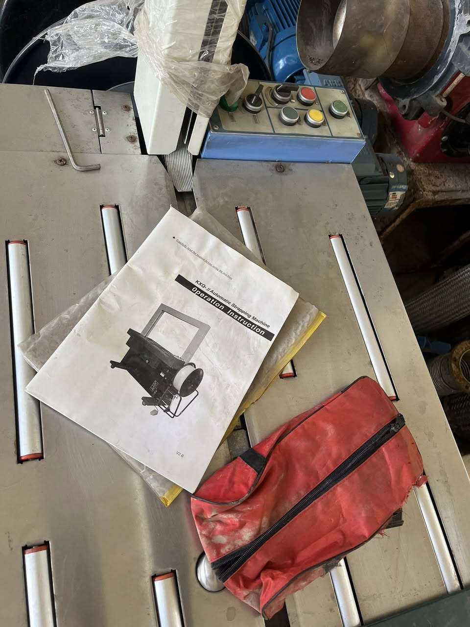 السلام عليكم مكينة تحزيم كرتون اوتماتيك بالكامل 
***********
***********
