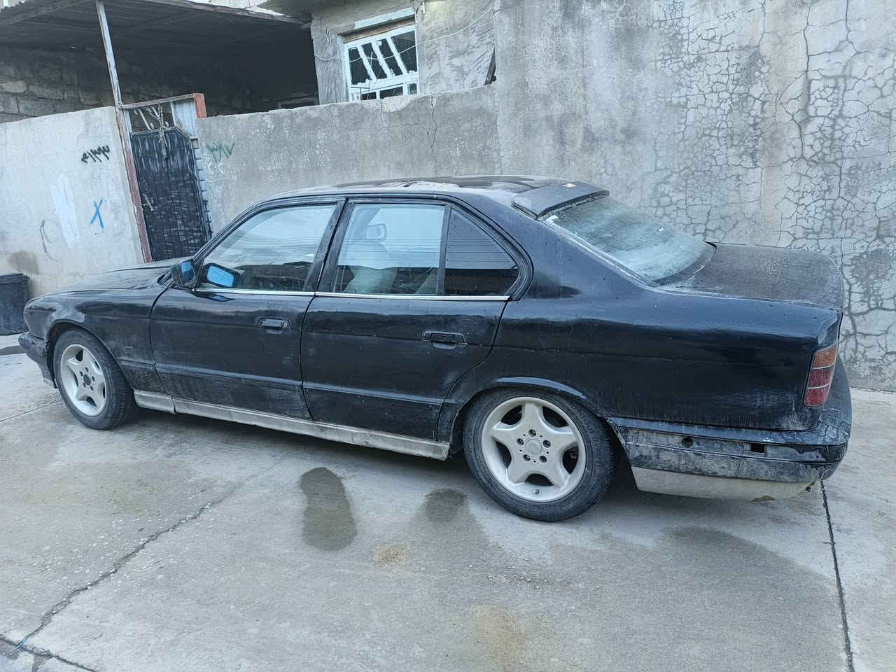 بی ئێم 92 520  علوج گێڕعادی گێڕو مەکینە و ئەکسلی بەشەرت سعری 16گەڵاو کەمێک مجال ئاڵوگۆڕیش ئەکەم 
***********
شوێن سیدسادق
