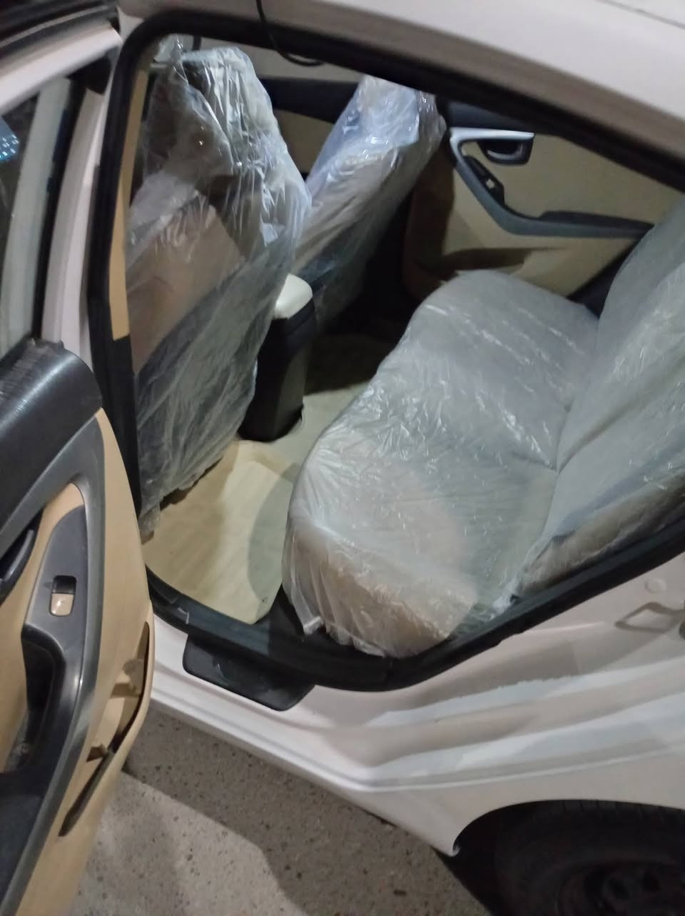 سلام وعليكم النتره خليجي مديل 2013 السياره جاهزه مكينه كير كفاله 1600 تبريد حداديه تخم تايره جاهزه السياره بيه صبق مكانات سنويه 28 السعر 65 رقمه بصره مكانه بصره رقم الهاتف 
***********
