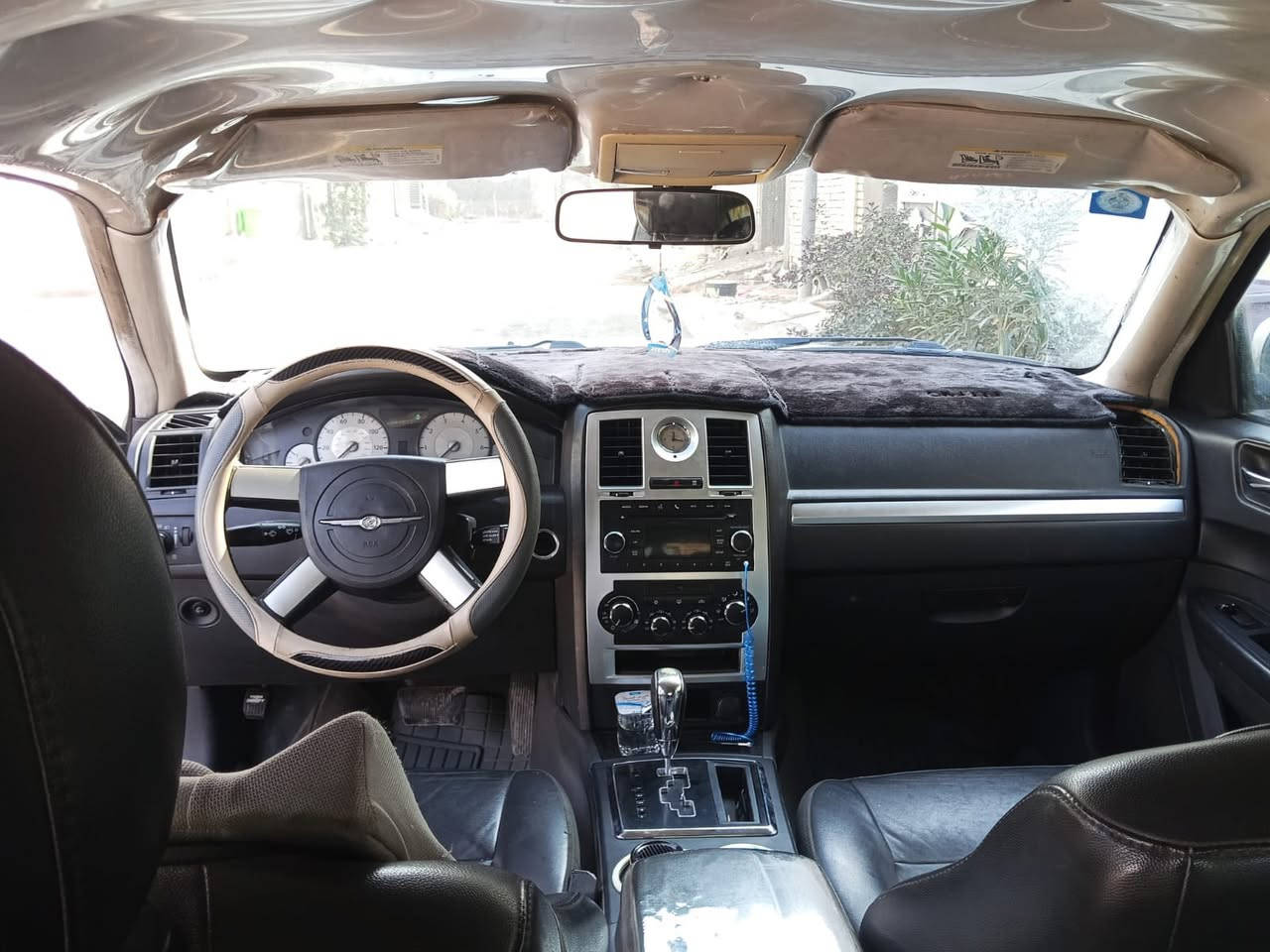 اوباما موديل 2010
رقم بصرة الجديد 
سيارة بسمي 
سنوية 2027
الون سلفري
حجم المحرك 3500
سيارة بدون ضربة 
حدادية تخم تاير 
السعر 125ورقة
الاتصال ***********
