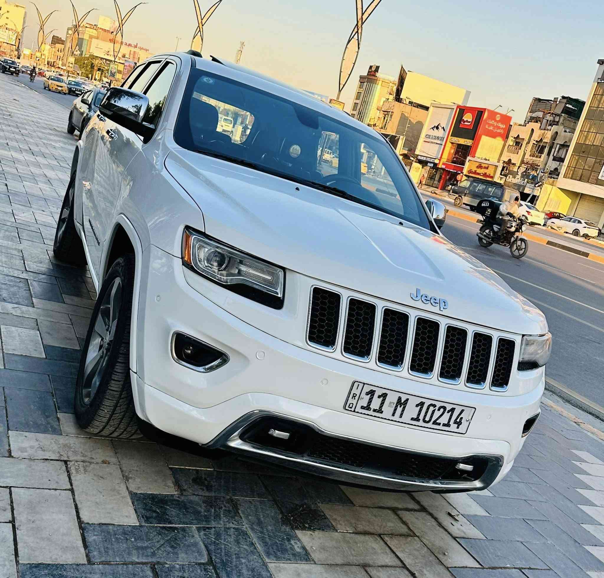 السلام عليكم للبيع جيب اوفرلاند فول مواصفات

موديل 2014 محرك هيمي 8 سلندر السيارة ماشية 88

المواصفات

بنوراما 

جكات تصعد وتنزل

جنطة كهرباء 

فور ويل

استيرن كهرباء 

كشنات تبريد تدفأة

كير طيارة 

شاشة جبيرة كامرة دوارة

السيارة جديدة وارد امريكي الحادث جاملغ مبدل بلادي نفس الون بدون صبغ ونص البنيد صبغ واضح بلسونر ولباقي كفالة السعر 190 رقم الهاتف ***********
