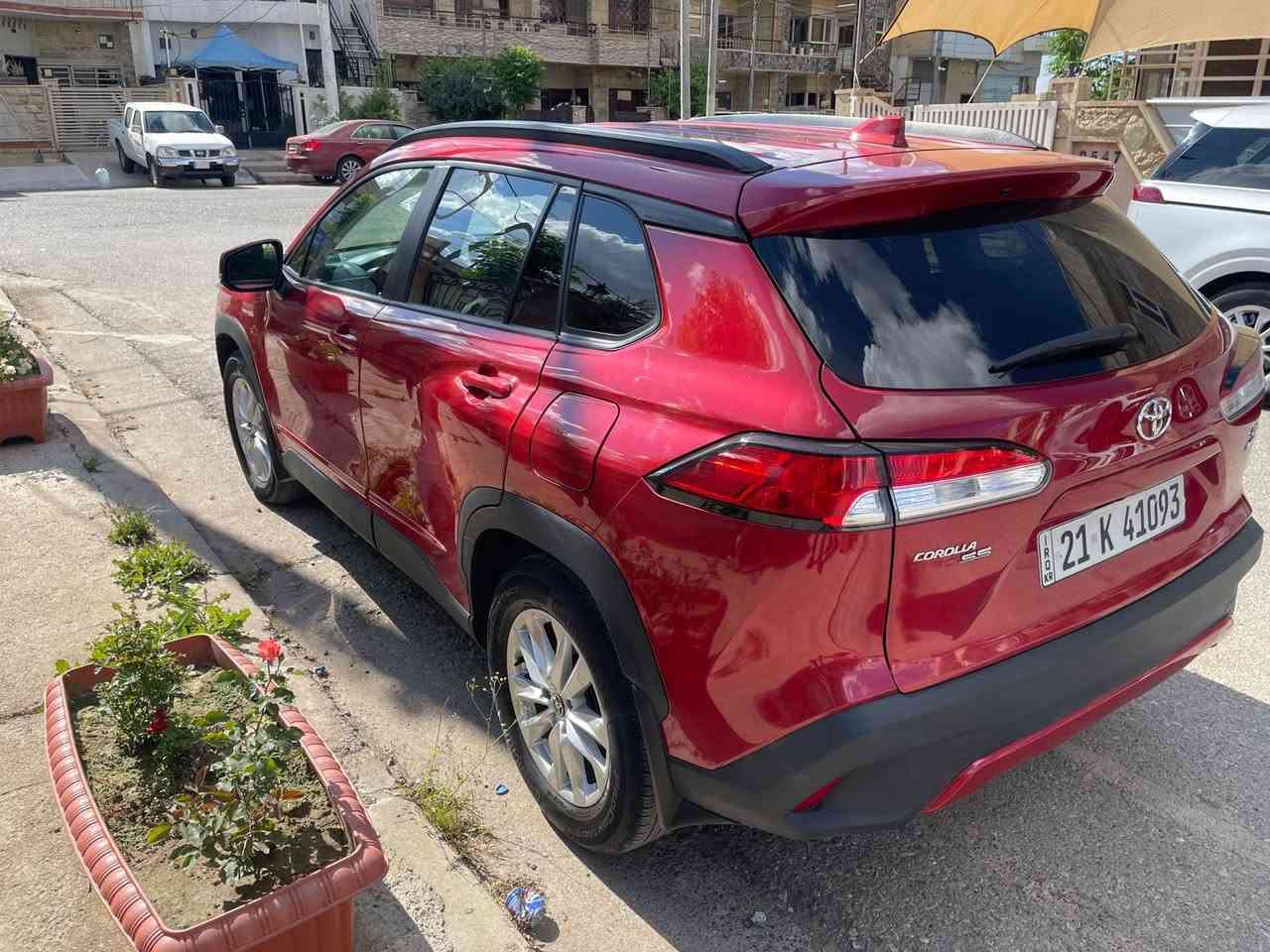 للبيع: Toyota Corolla Cross LE+ موديل 2022

🔥 سيارة عملية واقتصادية ومناسبة للعائلة والاستخدام اليومي

✔️ فئة LE+
✔️ محرك 2000cc بدون تيربو — أداء ممتاز واعتمادية عالية
✔️ عداد 43 ألف كم فقط
✔️ شحن لاسلكي (Wireless Charging)
✔️ صرفية وقود ممتازة
✔️ قيادة مريحة وثبات جيد
✔️ ارتفاع مناسب عن الأرض
✔️ مساحة داخلية جيدة مع شنطة عملية
✔️ تصميم عصري وشبابي
✔️ مناسبة للمدينة والسفر
✔️فتحه سقف

حالة السيارة:
🔹 الضرر فقط بنيد وجاملغ
🔹 الأيرباك: ستيرن فقط، مرجع سستم بلادي
🔹 السيارة بحالة جيدة

السعر: 153 وبي مجال بسيط جداً
الموقع: اربيل
رقم التواصل: 

0770 258 7748
0751 672 7173

