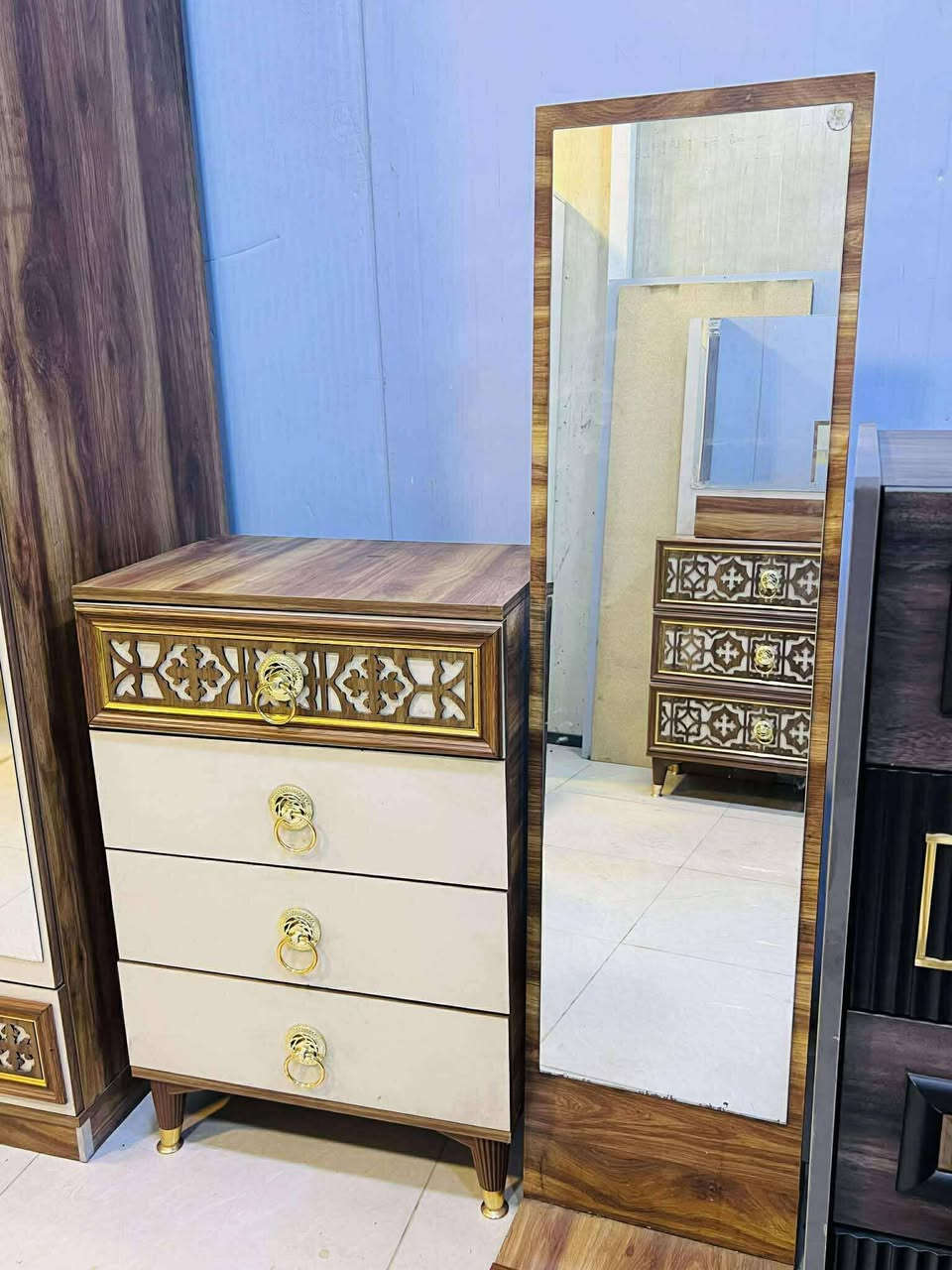 السلام عليكم غرفه تركيه فول نظافه السعر مليون وبيهه مجال بسيط تركي ثقيل موخفيفه


**إذا كنت صاحب هذا الإعلان وتريد حذفه لأي سبب، رجاءا أرسل رسالة إلى الدعم الفني**