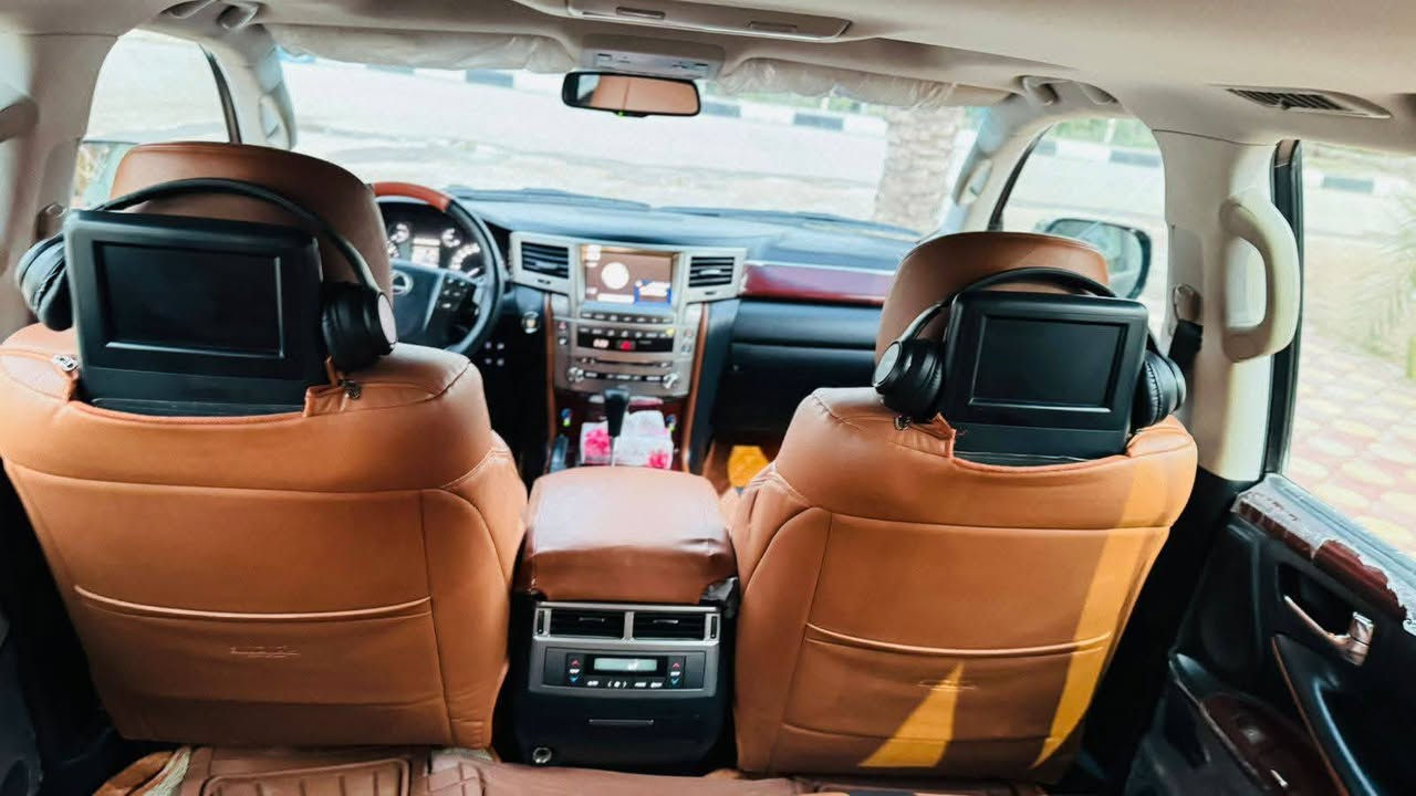 السلام عليكم
السلام عليكم
لكزز 2012لون اسود مكفوله كفاله عامه ماعدئ بارد بقبق الجنطه كد شبر 
Lx570 spoRt
محرك 5700
فول الفول
جكات 
3شاشات 
وضعيات قياده 
4كامرات 
رادار 
6بصمات 
جنطه شفط 
7راكب 
كشنات كهرباء 
وباقي مواصفات الكزز
السياره كفاله 
ماشيه 190الف حقيقي
 ***********
***********
السعر
360وبيهه مجال 
العنوان الديوانية غماس
