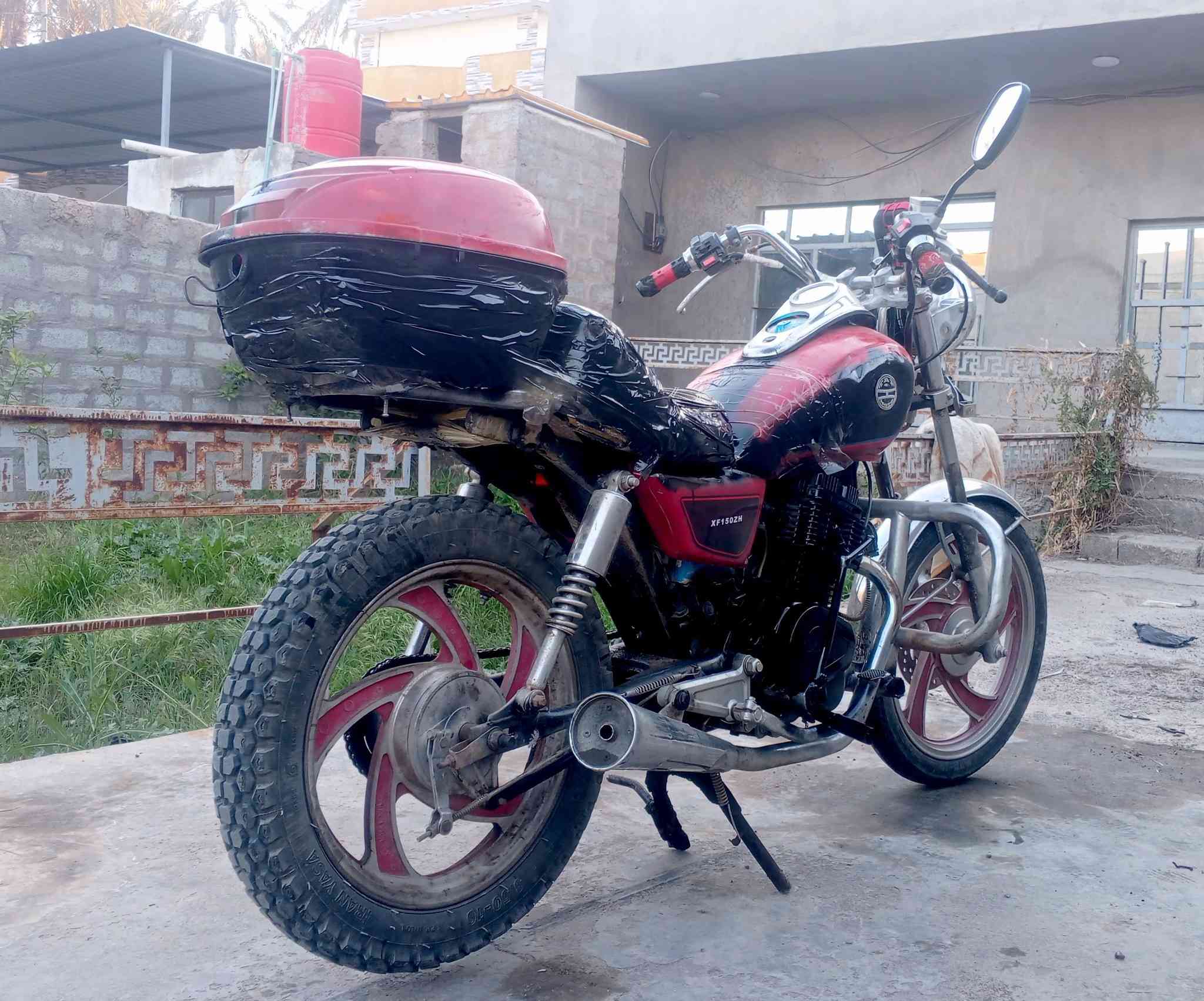 دراجة جني دبل صالنصة
دراجة اعتمادية و اقتصادية نادرة الاعطال 
تشغيل نگرة سلف + 5 گير + محرك ما مفتوح 
ديرلها بانزين  ودهن وتوكل ع آلله 
السعر350 الف وبيها مجال حگ الجية 
العنوان بغداد التاجي قرب جسر الدوار.

‏‪***********‬‏
