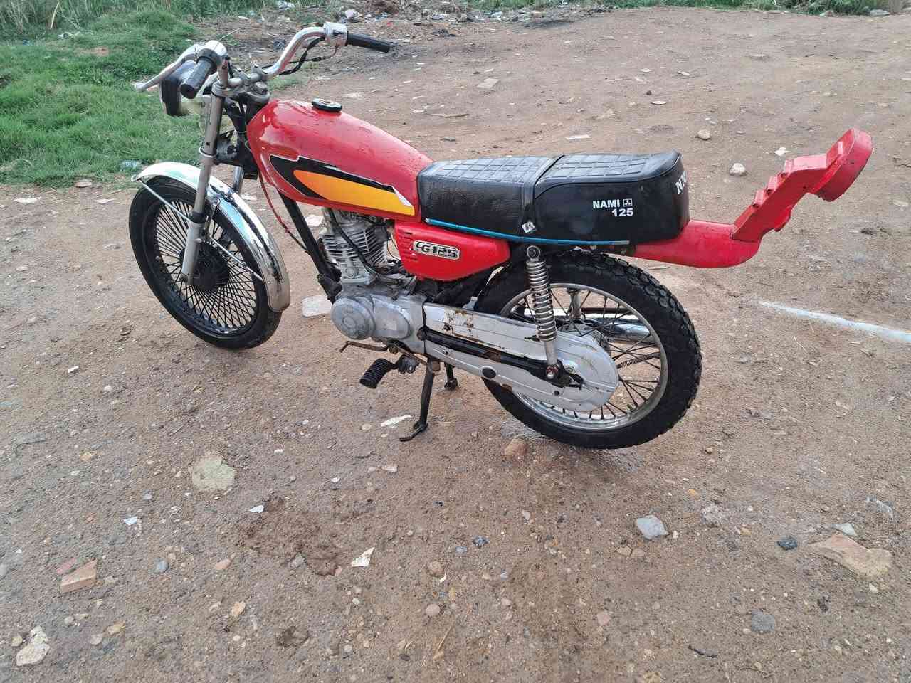 للبيع موديل ١٦ اصوليه 
السعر ٣٥٠
***********
