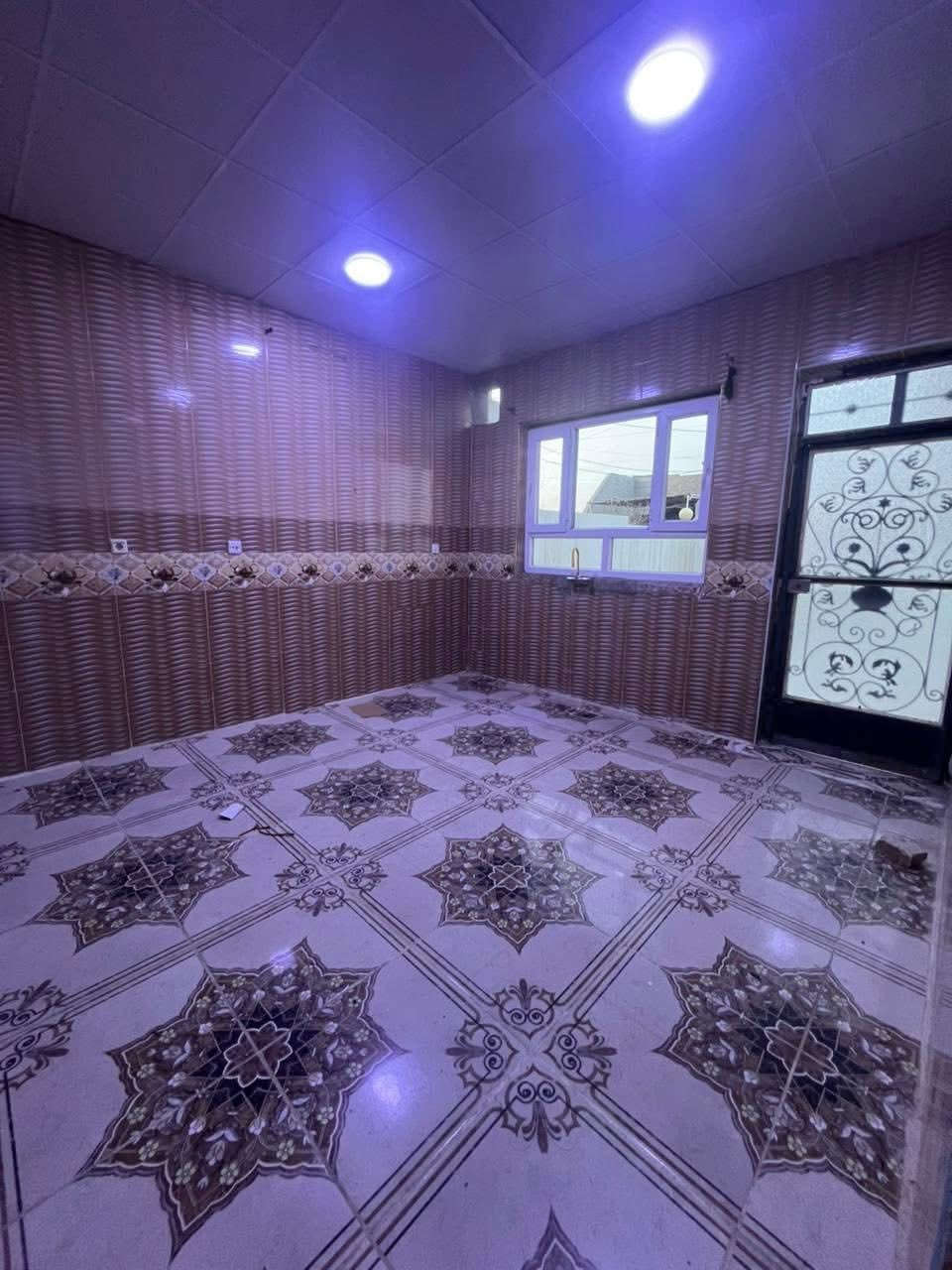 #للايجار فيلق قرب جامع هاوكاري مساحته 150 متر فول سيراميك وسقف ثانوي للاستفسار ***********
