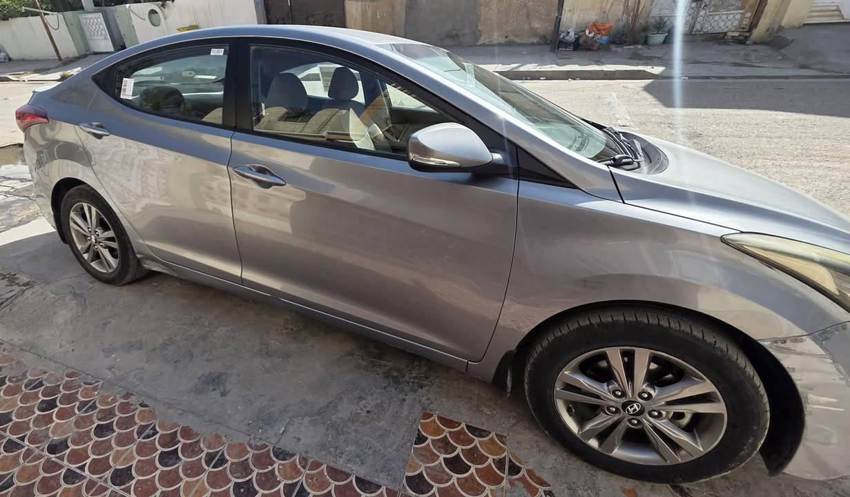 النترا موديل 16 خليجي  محرك 1600مكفوله من الصبغ والتبديل تحكم ستيرن وقطعتين تبريد شاشه وكامرا السعر 115 رقم بغداد للاتصال ***********
